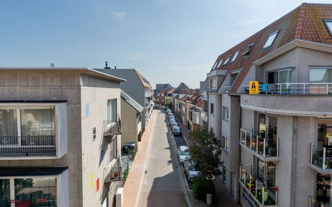 Bredene 711: Gebouw, Woongebied, Stedelijk Gebied, Buurt,  Dorf\, Appartement, Stad, Huis, Straat, Huis