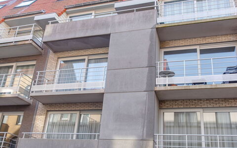 Bredene 715: Eigendom, Gebouw, Venster, Stedelijk Ontwerp, Condominium, Buurt, Blok Van De Toren, Woongebied, Materiële Goederen