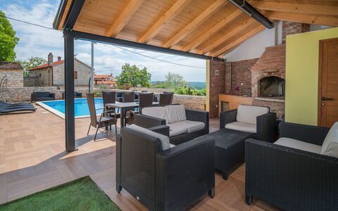 Poreč Tar 103: Eigendom, Gebouw, Huis, Onroerend Goed, Kamer, Patio, Meubilair, Huis, Interieur Ontwerp, Dak