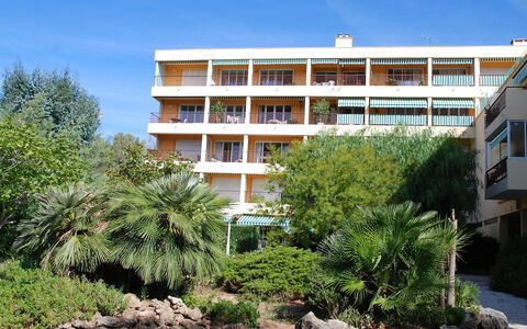 Boulouris Mimosa: Eigendom, Architectuur, Gebouw, Huis, Onroerend Goed, Woongebied, Condominium, Appartement, Huis, Water