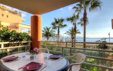 Cavalaire 651: Eigendom, Gebouw, Onroerend Goed, Toevlucht, Kamer, Huis, Vakantie, Interieur Ontwerp, Huis, Appartement