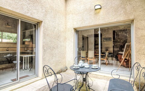 Bernadon: Huis, Appartement, Balkon, Landgoed, Schaduw, Villa, Eco Hotel, Veranda, Landscaping, Herenhuis