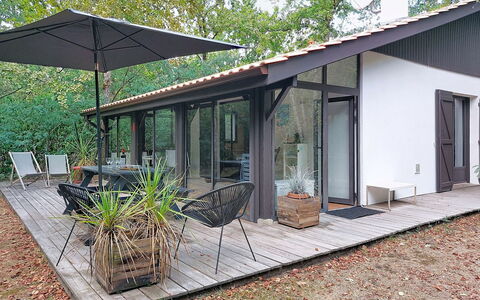 Marina de Talaris: Huis, Dak, Huis, Deur, Verblijf, Schaduw, Tuin, Groundcover, Veranda, Werf