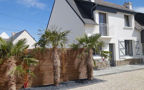Les Elfes: Eigendom, Huis, Woongebied, Huis, Buurt, Architectuur, Onroerend Goed, Gebouw, Muur, Boom