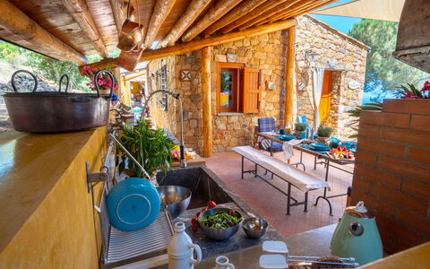 Terre Di Bea Cottage By The Sea Cefalu': Eigendom, Kamer, Gebouw, Interieur Ontwerp, Huis, Onroerend Goed, Huis, Woonkamer, Meubilair, Plafond