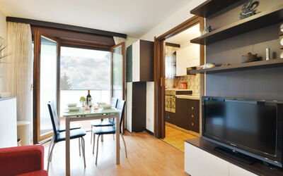 Enrosadira 710.6: Kamer, Meubilair, Eigendom, Interieur Ontwerp, Gebouw, Huis, Verdieping, Woonkamer, Houten Vloer, Huis