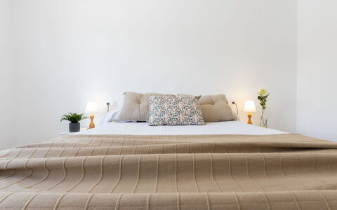 Marina: Bed, Slaapkamer, Bedding, Laken, Interieur Ontwerp, Meubilair, Linens, Hout, Verdieping, Textiel
