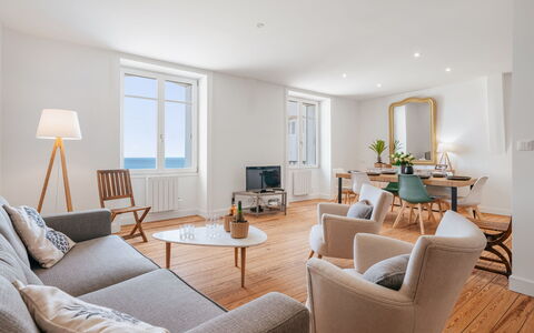 Résidence les Terrasses: Woongebied, Huis, Huis, Dak, Landgoed, Verblijf, Balkon, Voorstad, Tuin, Dorp