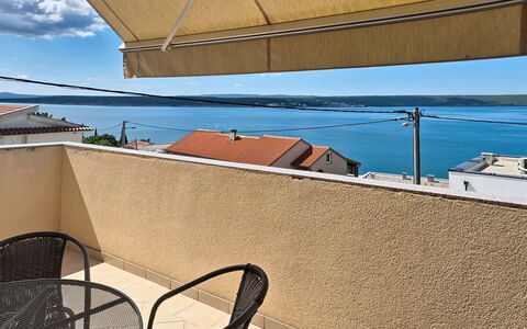 Maslenica 107: Zee, Schaduw, Balkon, Kust, Buitenmeubels