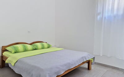 Accommodatie:&nbsp;Ivan 107.3