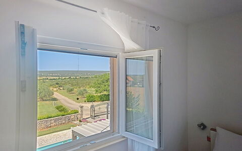 Frane: Glas, Daylighting, Venster Behandeling, Schaduw, Gordijn, Raambekleding, Balkon