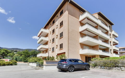 Cavalaire 691: Eigendom, Gebouw, Woongebied, Appartement, Voertuig, Huis, Auto, Architectuur, Onroerend Goed, Condominium