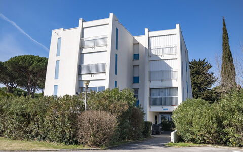 Holiday 34: Zwembad, Woongebied, Condominium, Appartement, Toevlucht, Landgoed, Schaduw, Villa, Hacienda, Herenhuis