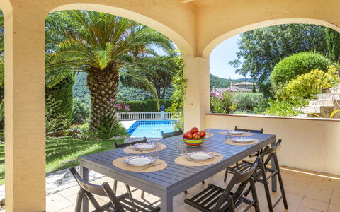 Venecia: Toevlucht, Tuin, Eco Hotel, Stoel, Schaduw, Kamerplant, Hacienda, Landgoed, Buitenmeubels, Villa
