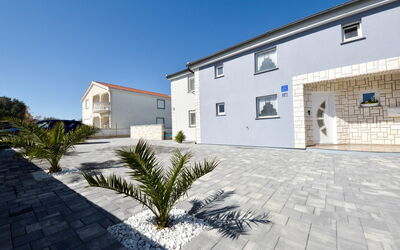 Vir 116: Eigendom, Huis, Gebouw, Huis, Onroerend Goed, Architectuur, Woongebied, Facade, Appartement, Landgoed