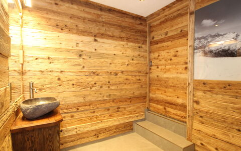 Aschau im Zillertal 490: Eigendom, Hout, Interieur Ontwerp, Verdieping, Flooring, Beits, Gebouw, Muur, Hardwood, Onroerend Goed