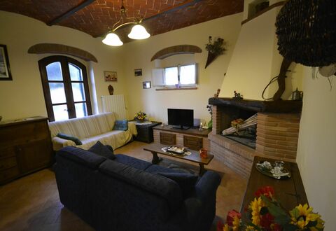 Appartamento Luna: Kamer, Eigendom, Woonkamer, Huis, Gebouw, Interieur Ontwerp, Meubilair, Huis, Plafond, Verdieping