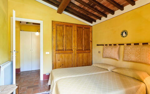 Villa Oleandro: Slaapkamer, Kamer, Eigendom, Bed, Meubilair, Gebouw, Plafond, Huis, Onroerend Goed, Interieur Ontwerp