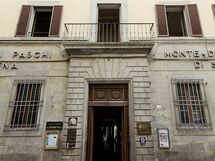 Main entrance and outdoor view