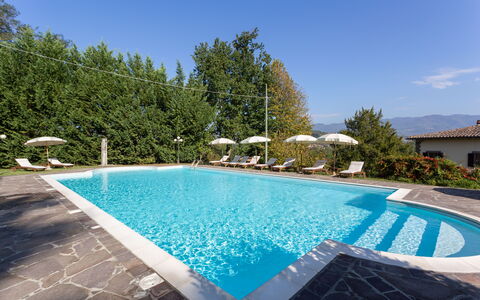 Villa Francesca: Zwembad, Eigendom, Onroerend Goed, Huis, Vrije Tijd, Gebouw, Landgoed, Toevlucht, Huis, Vakantie