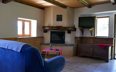Baita Ficc: Kamer, Eigendom, Gebouw, Meubilair, Huis, Woonkamer, Interieur Ontwerp, Onroerend Goed, Plafond, Zolder
