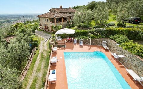 Podere Santa Lucia: Zwembad, Eigendom, Gebouw, Huis, Onroerend Goed, Villa, Appartement, Vakantie, Vrije Tijd, Landgoed