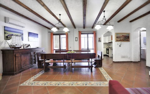 Villa Dell'ulivo: Gebouw, Eigendom, Kamer, Plafond, Interieur Ontwerp, Verdieping, Zolder, Huis, Meubilair, Woonkamer