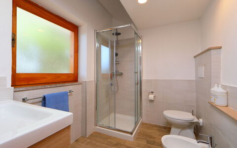 Audarya (Vgm610): Badkamer, Kamer, Eigendom, Interieur Ontwerp, Gebouw, Loodgieterswerkinrichting, Architectuur, Onroerend Goed, Huis, Verdieping