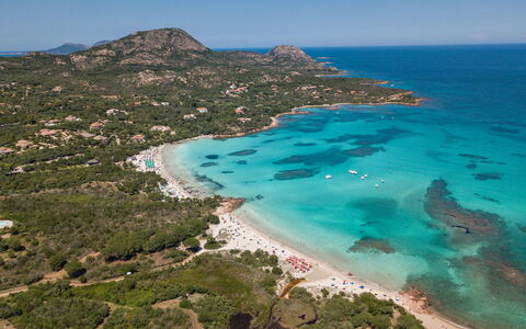 Dalila: Water, Lucht, Azure, Natuurlijk Landschap, Kust En Oceanic Landvormen, Boom, Berg, Landschap, Headland, Strand
