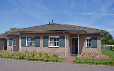 Recreatiepark de Boshoek 230.14: Eigendom, Huis, Huis, Onroerend Goed, Gebouw, Woongebied, Landelijk Gebied, Landgoed, Dak, Verblijf