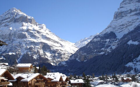 Chalet Reinhysi: Bergachtig Landvormen, Berg, Bergdorp, Bergketen, Winter, Sneeuw, Heuvel Station, Alpen, Natuurlijk Landschap, Lucht