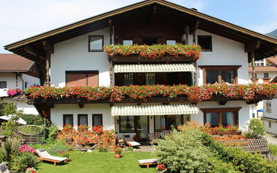 Aschau im Zillertal 485: Huis, Eigendom, Gebouw, Huis, Onroerend Goed, Woongebied, Dak, Architectuur, Facade, Landelijk Gebied