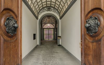 Strada Tornabuoni: Plafond, Architectuur, Gebouw, Boog, Deur, Kamer, Symmetrie, Interieur Ontwerp, Stock Fotografie, Toeristische Attractie