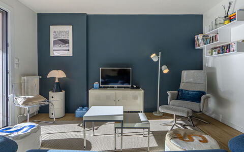 Carnac 100: Meubilair, Interieur Ontwerp, Flooring, Verdieping, Stoel, Verlichting, Kamer, Woonkamer, Plafond, Fotolijst