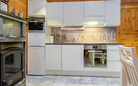 Aslakit B: Keuken, Toestel Van De Keuken, Major Appliance, Countertop, Hout, Flooring, Interieur Ontwerp, Huishoudapparatuur, Cabinetry, Meubilair