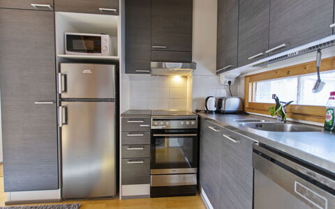 Rukapahta 5: Toestel Van De Keuken, Keuken, Major Appliance, Countertop, Cabinetry, Huishoudapparatuur, Hout, Flooring, Interieur Ontwerp, Gootsteen
