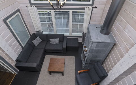 Rukanloisto a: Hout, Meubilair, Flooring, Verdieping, Interieur Ontwerp, Woonkamer, Bankstel, Appartement, Kamer, Houten Vloer