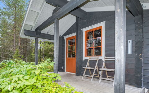 Rukanloisto B: Hout, Verblijf, Huis, Siding, Blokhut, Garden Gebouwen, Hardwood, Bos, Schaduw, Veranda