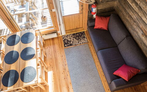Putilanranta: Hout, Flooring, Verdieping, Interieur Ontwerp, Houten Vloer, Meubilair, Beits, Kamer, Hardwood, Woonkamer