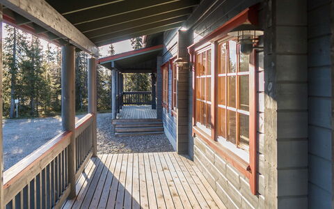 Pyryruka 1: Hout, Veranda, Huis, Hardwood, Verblijf, Siding, Deur, Beits, Plank, Dek
