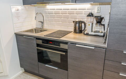 Vuosselinhelmi C6: Hout, Siding, Verblijf, Huis, Huis, Plank, Garden Gebouwen, Blokhut, Hardwood, Veranda