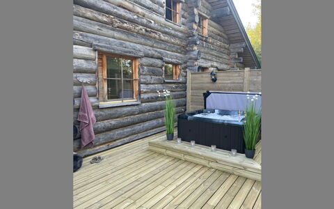 Mäentähti B: Hout, Siding, Verblijf, Huis, Huis, Plank, Garden Gebouwen, Blokhut, Hardwood, Veranda