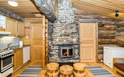 Kuontijärvi B: Hout, Siding, Verblijf, Huis, Huis, Plank, Garden Gebouwen, Blokhut, Hardwood, Veranda