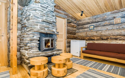 Kuontijärvi B: Hout, Siding, Verblijf, Huis, Huis, Plank, Garden Gebouwen, Blokhut, Hardwood, Veranda