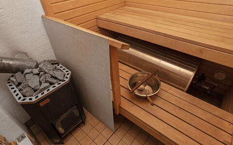 Kaukosaaren Ahonrinne: Hout, Siding, Verblijf, Huis, Huis, Plank, Garden Gebouwen, Blokhut, Hardwood, Veranda