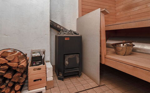 Kaukosaaren Ahonrinne: Hout, Siding, Verblijf, Huis, Huis, Plank, Garden Gebouwen, Blokhut, Hardwood, Veranda