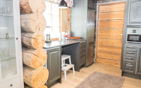 Costa Ruca: Meubilair, Hout, Flooring, Interieur Ontwerp, Verdieping, Cabinetry, Plafond, Kamer, Verlichting, Keuken