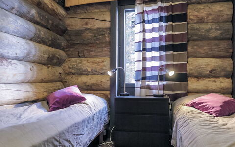 Kiehinen 2: Hout, Slaapkamer, Interieur Ontwerp, Meubilair, Laken, Bedding, Linens, Kamer, Bed, Bed Frame