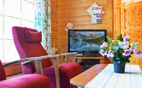 Otso: Verblijf, Huis, Huis, Garden Gebouwen, Siding, Blokhut, Boerderij, Landgoed, Schuur, Werf