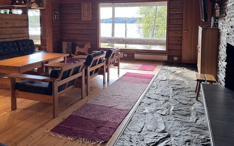 Sompsanniemi: Hout, Flooring, Verdieping, Meubilair, Houten Vloer, Hardwood, Beits, Woonkamer, Stoel, Blokhut